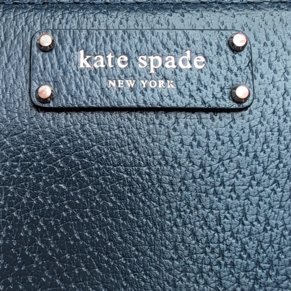 Kate Spade Accordion Zip Leather Wallet In Navy Blue EUC - Picture 2 of 9